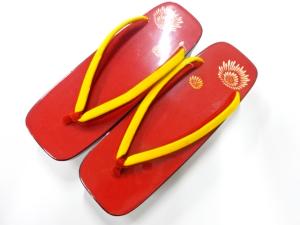 未使用品　漆塗り　桐下駄(23センチ)